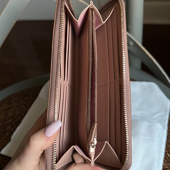 Rose Gold MCM Large Wallet - Picture 5 of 9